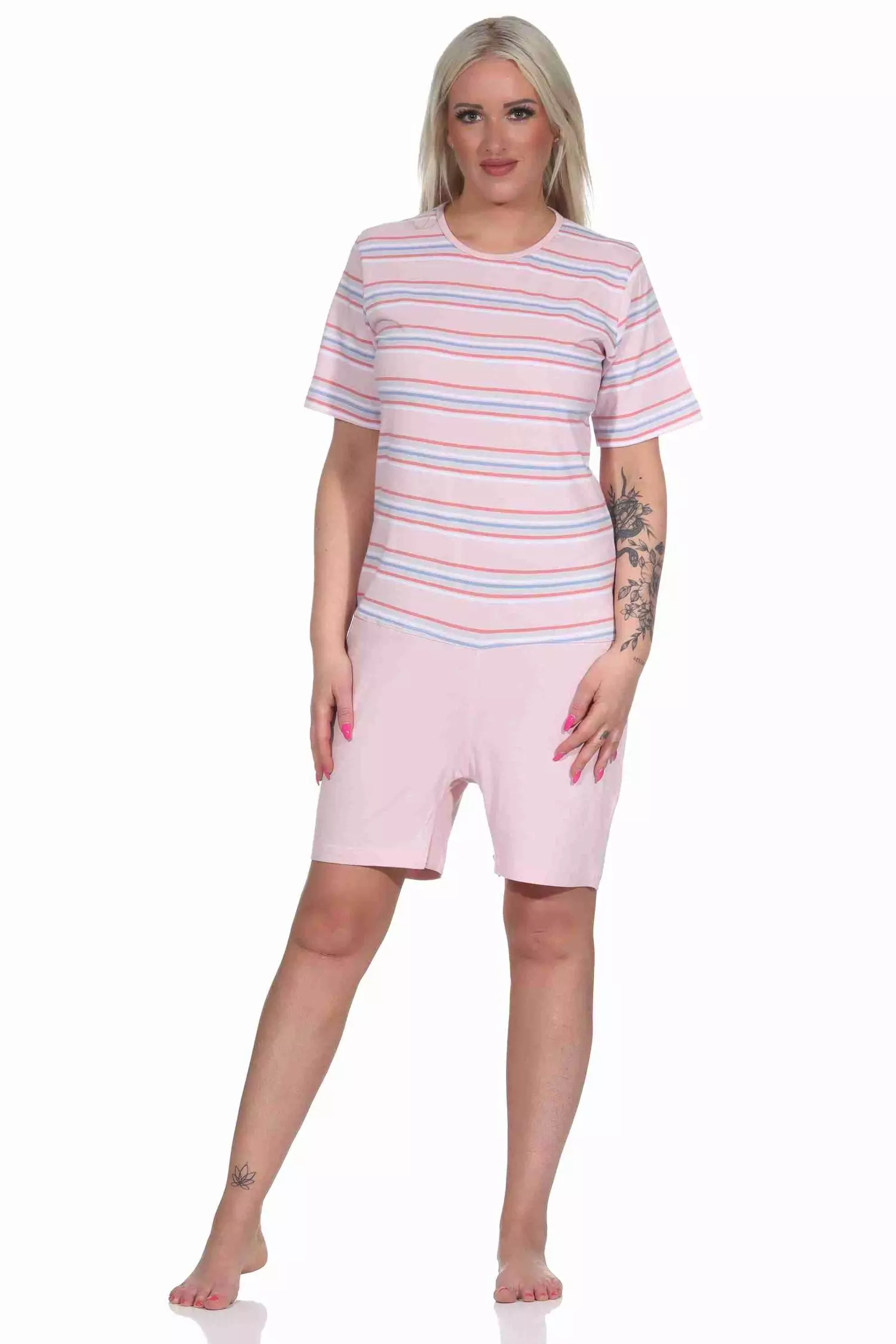 Pflegeoverall für Damen in Rosa von NormannCare, bequem und atmungsaktiv, erleichtert das Anziehen und den Wechsel von Inkontinenzmaterial durch Rücken- und Beinreißverschluss, trocknergeeignet, erhältlich in den Größen S bis XXL