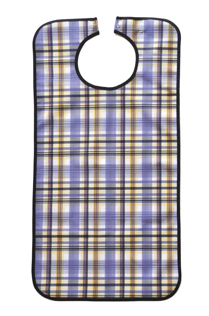 Suprima Ess-Schürze in Blau-Kariert, aus 100 % Polyester mit innenliegender PU-Nässesperrschicht, leicht saugend, schützt Kleidung vor Verschmutzung. Verstellbare Halsweite durch Druckknopfverschluss. Maße: 90 × 46 cm. (5570)